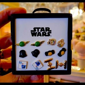 NWT “Star Wars” Stud Earrings Set Disney Boxed Set
